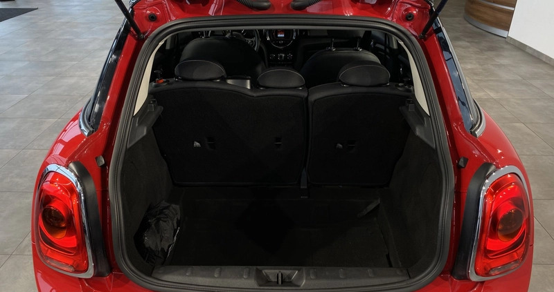 MINI Cooper cena 66900 przebieg: 62400, rok produkcji 2018 z Sianów małe 379